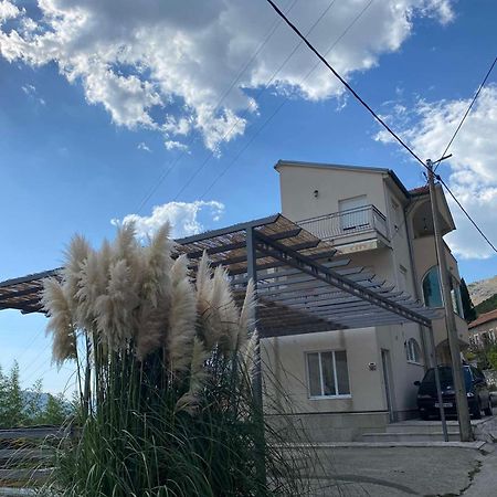Sun City Apartments Требинє Екстер'єр фото