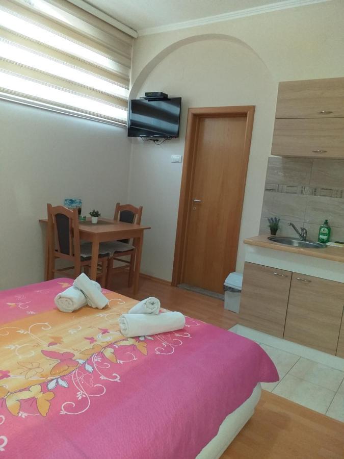 Sun City Apartments Требинє Екстер'єр фото