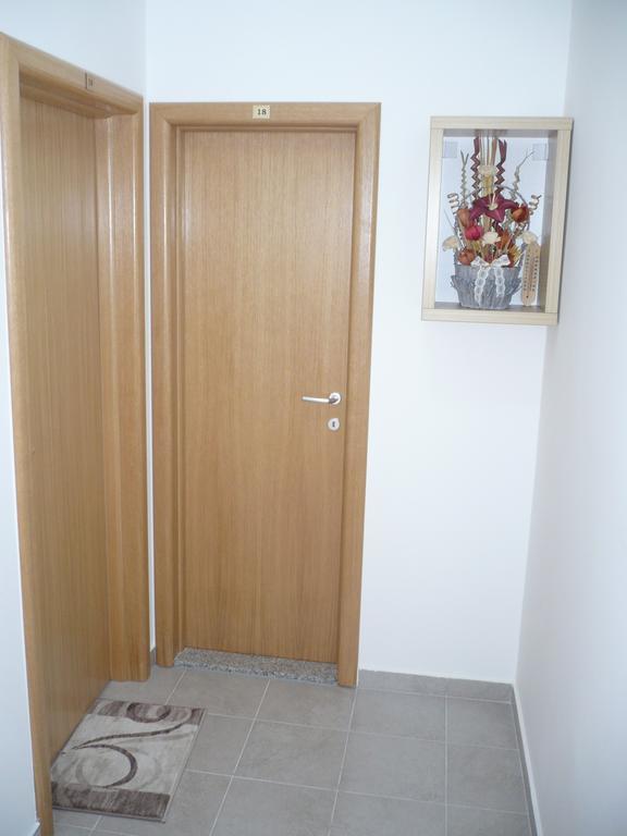 Sun City Apartments Требинє Екстер'єр фото